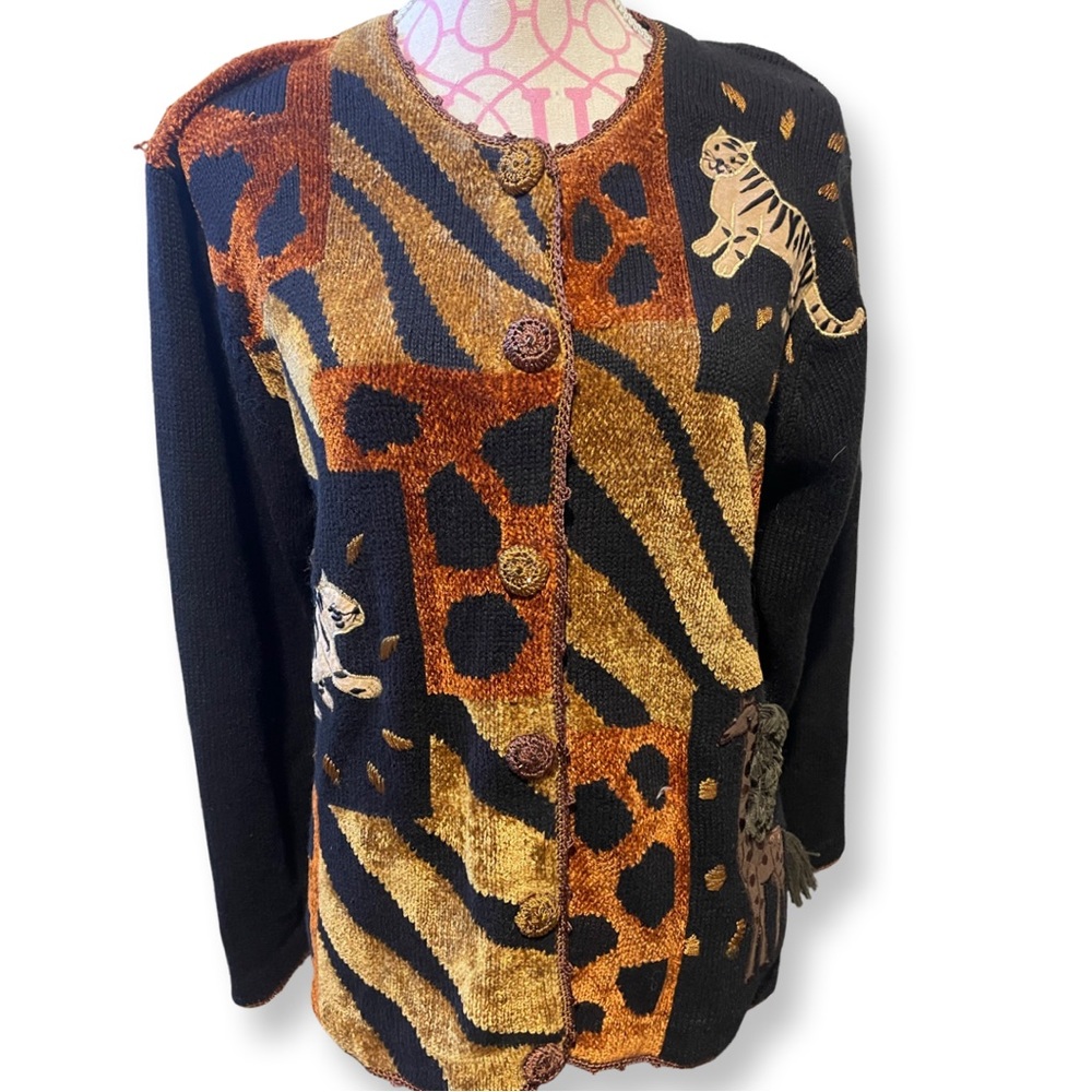 Victoria Harbour Vintage sweater